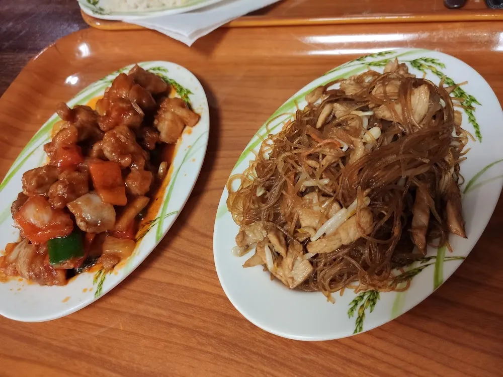 Poulet Du Chef Nouilles Sautées Au Poulet